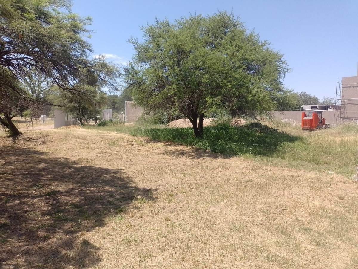 TERRENO EN VENTA VILLA ESQUIU