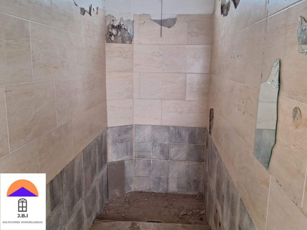 Casa en Venta a Reciclar Bella Vista