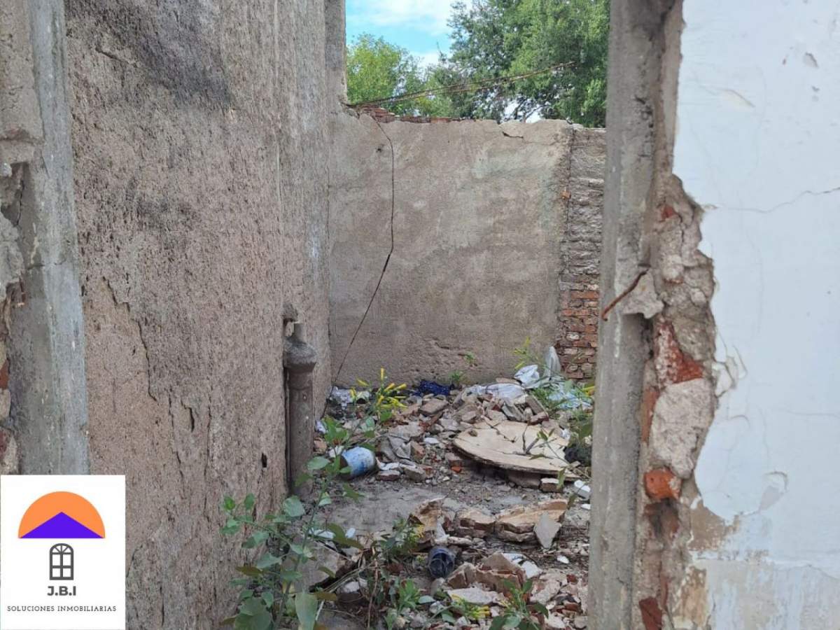 Casa en Venta a Reciclar Bella Vista