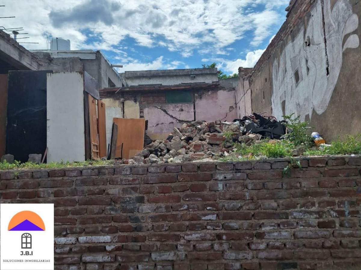 Casa en Venta a Reciclar Bella Vista