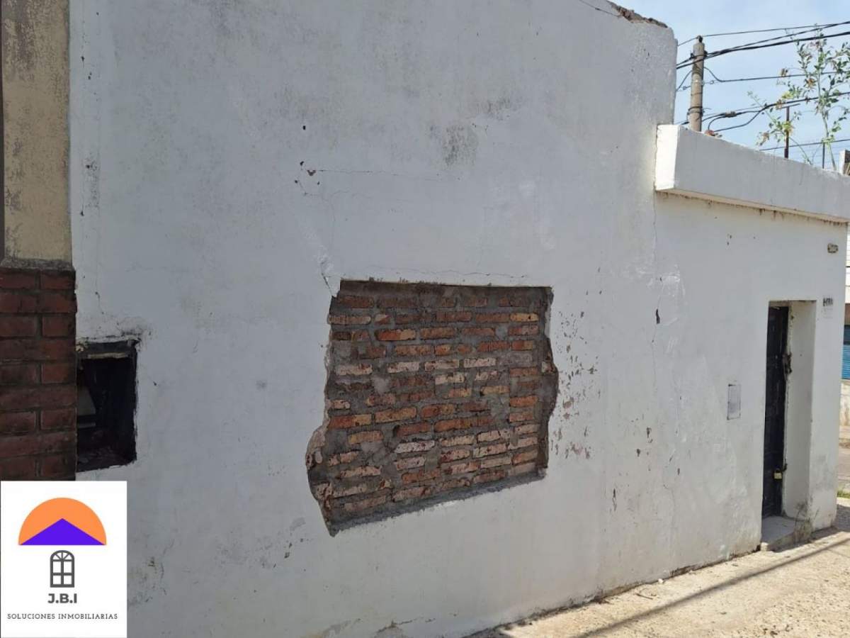 Casa en Venta a Reciclar Bella Vista