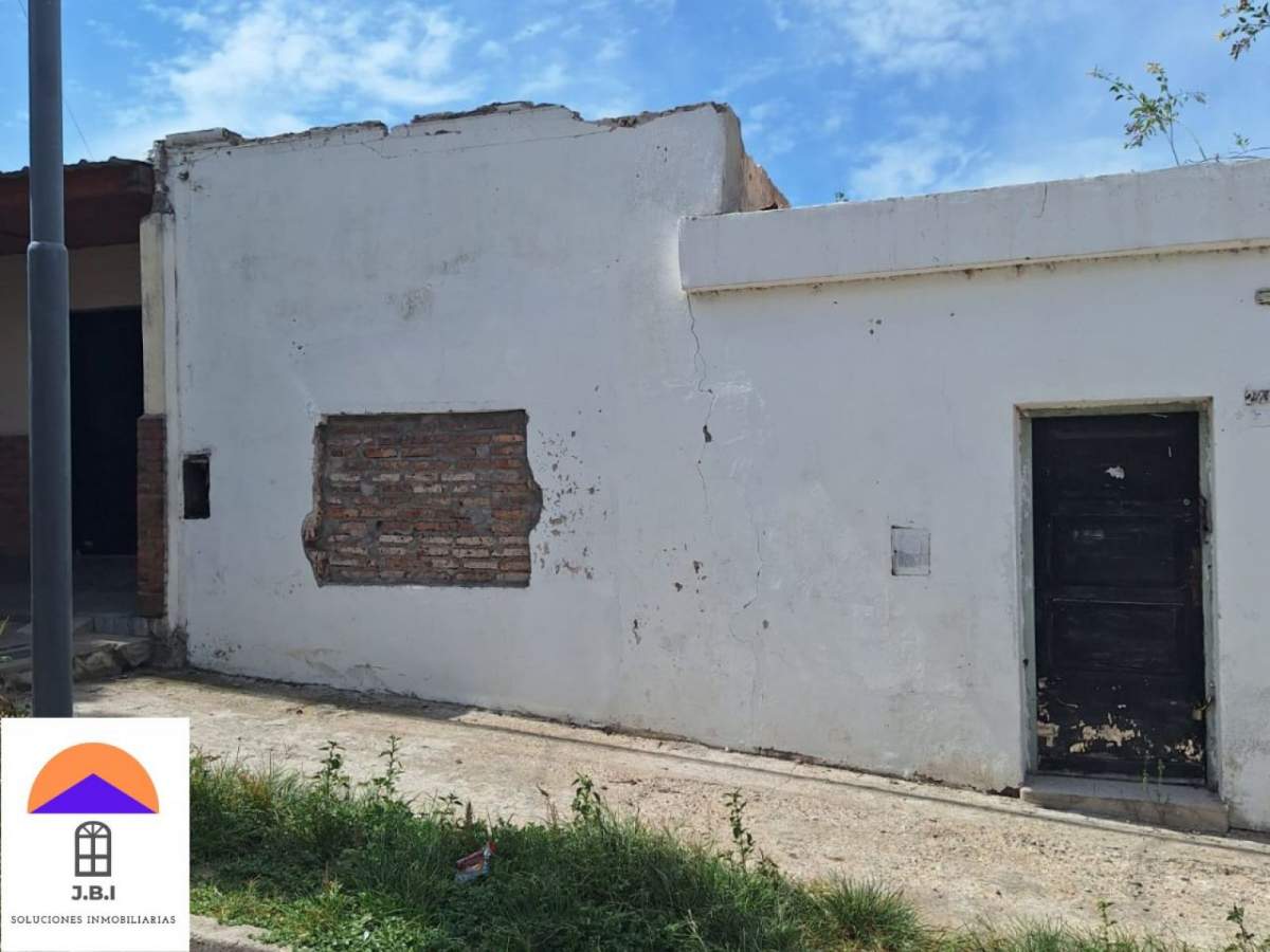 Casa en Venta a Reciclar Bella Vista