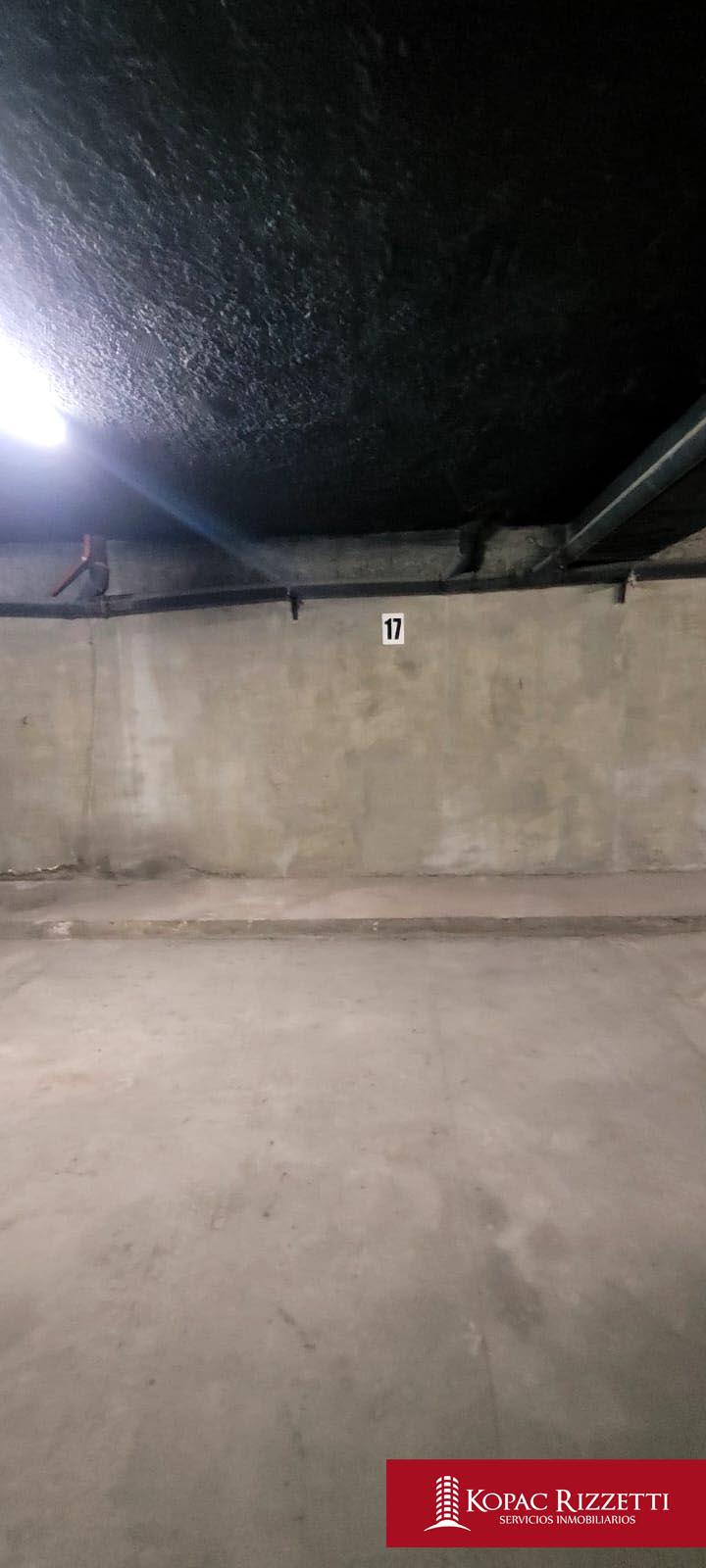 ALTO PALERMO (AV. RAFAEL NUÑEZ 3578) - ALQUILER COCHERA EN EDIFICIO