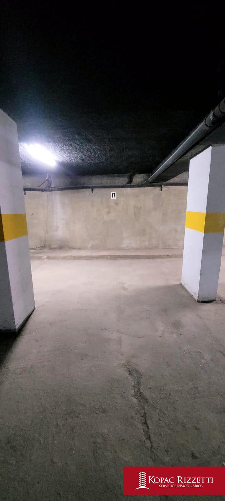 ALTO PALERMO (AV. RAFAEL NUÑEZ 3578) - ALQUILER COCHERA EN EDIFICIO