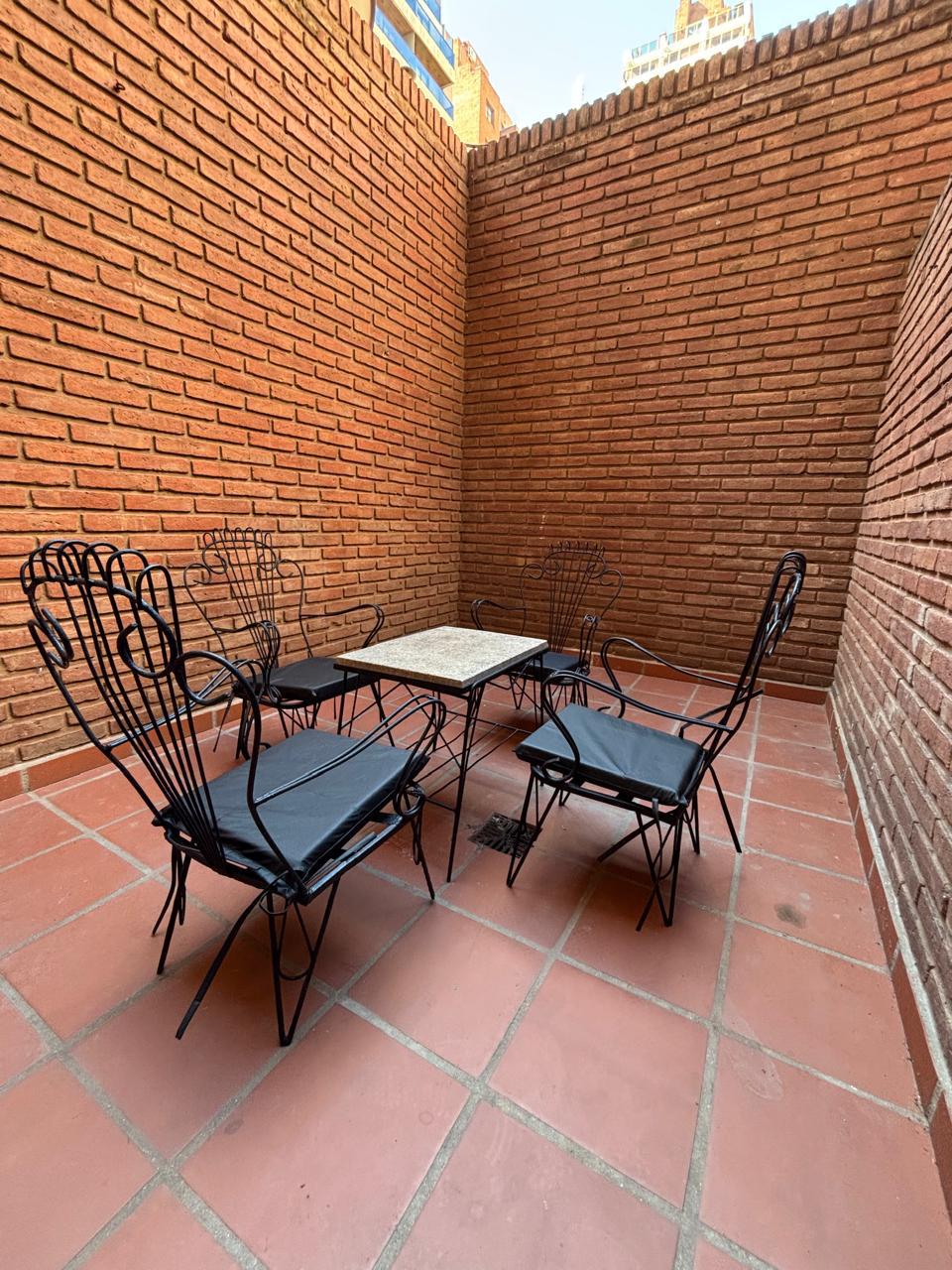 ALQUILER AMPLIO MONOAMBIENTE TEMPORAL NUEVA CORDOBA AL LADO DE CLINICA ZUNINO