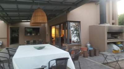 Alquiler Temporal Casa 3 Dormitorios-Country La Paloma (Villa Allende)