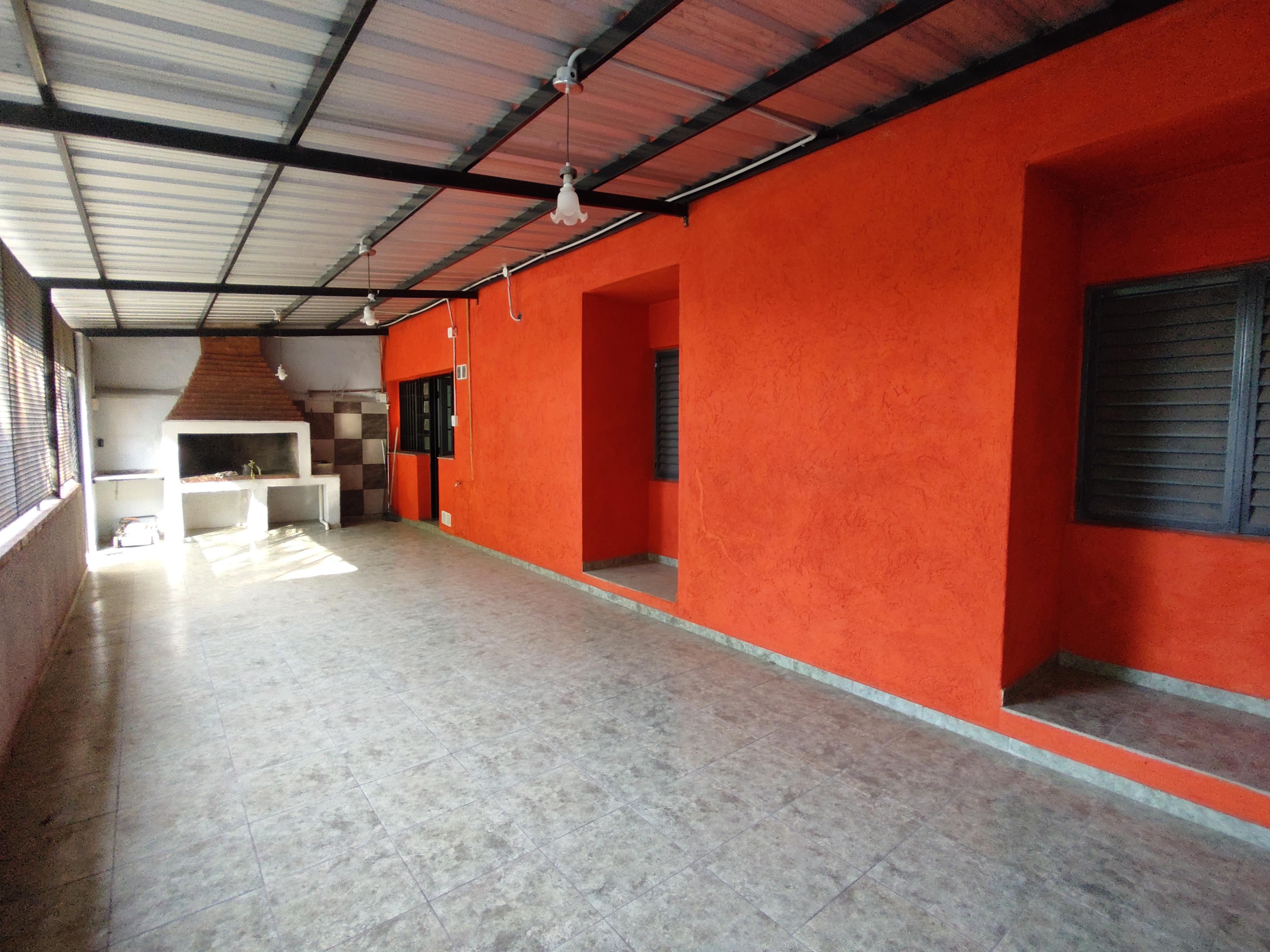 VENTA CASA 3 DORMITORIOS  LOCAL - SANTA ISABEL 3ra Secc - AV ARMADA ARGENTINA