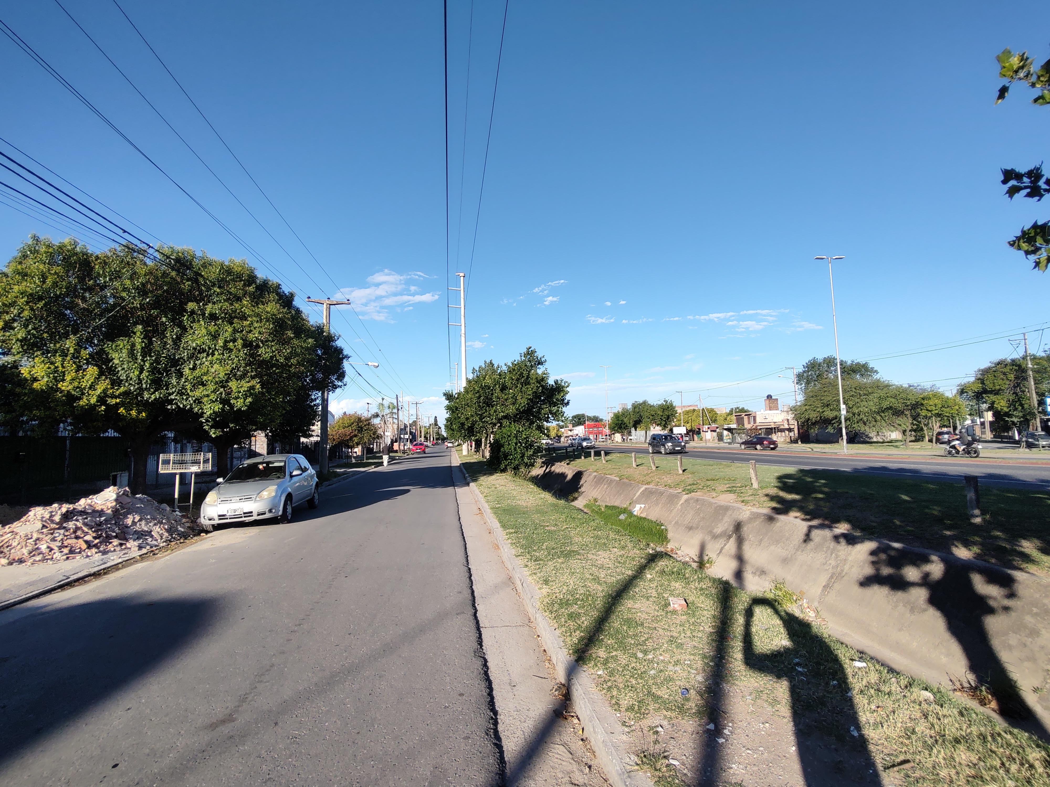 VENTA CASA 3 DORMITORIOS  LOCAL - SANTA ISABEL 3ra Secc - AV ARMADA ARGENTINA