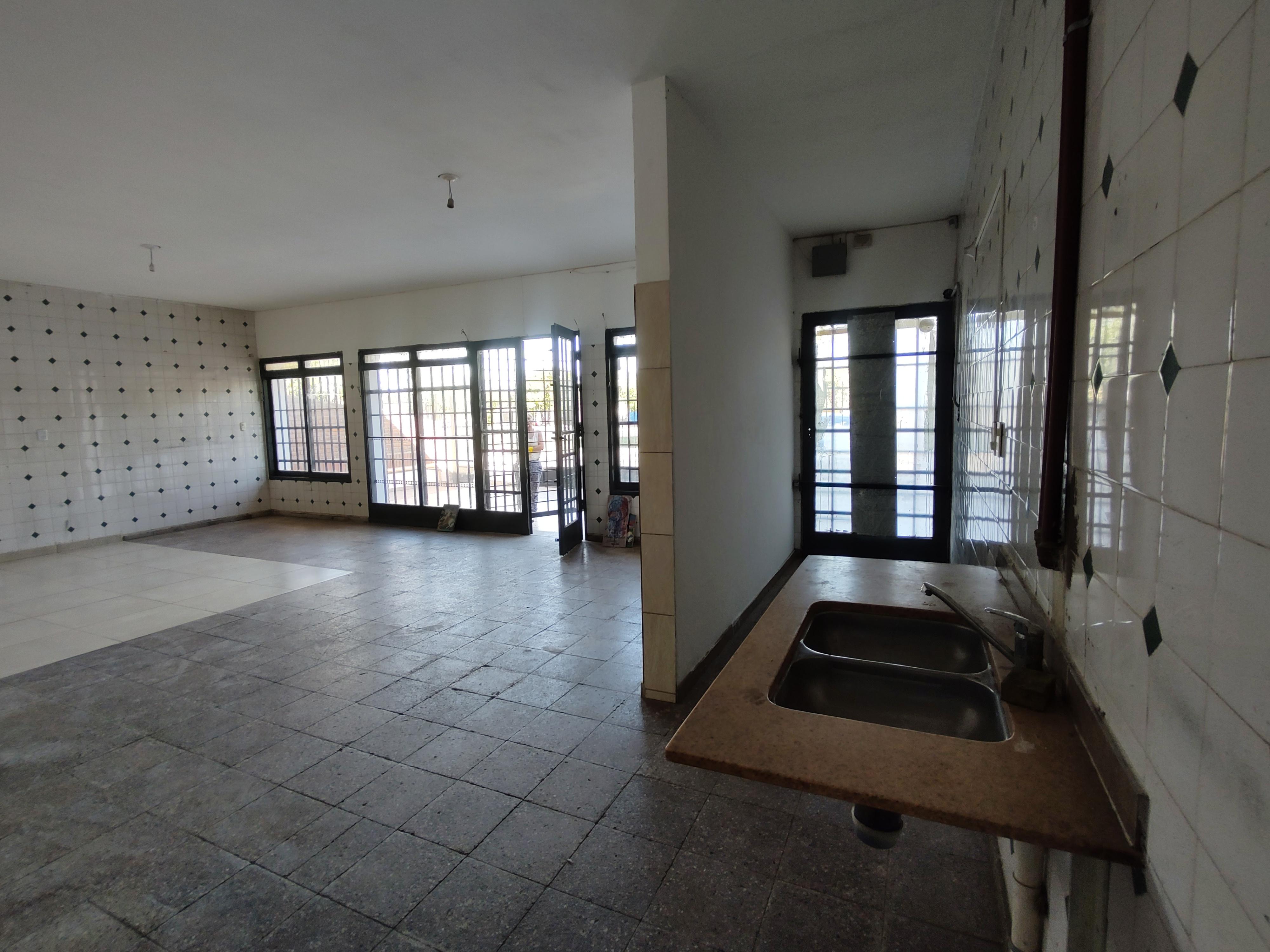 VENTA CASA 3 DORMITORIOS  LOCAL - SANTA ISABEL 3ra Secc - AV ARMADA ARGENTINA