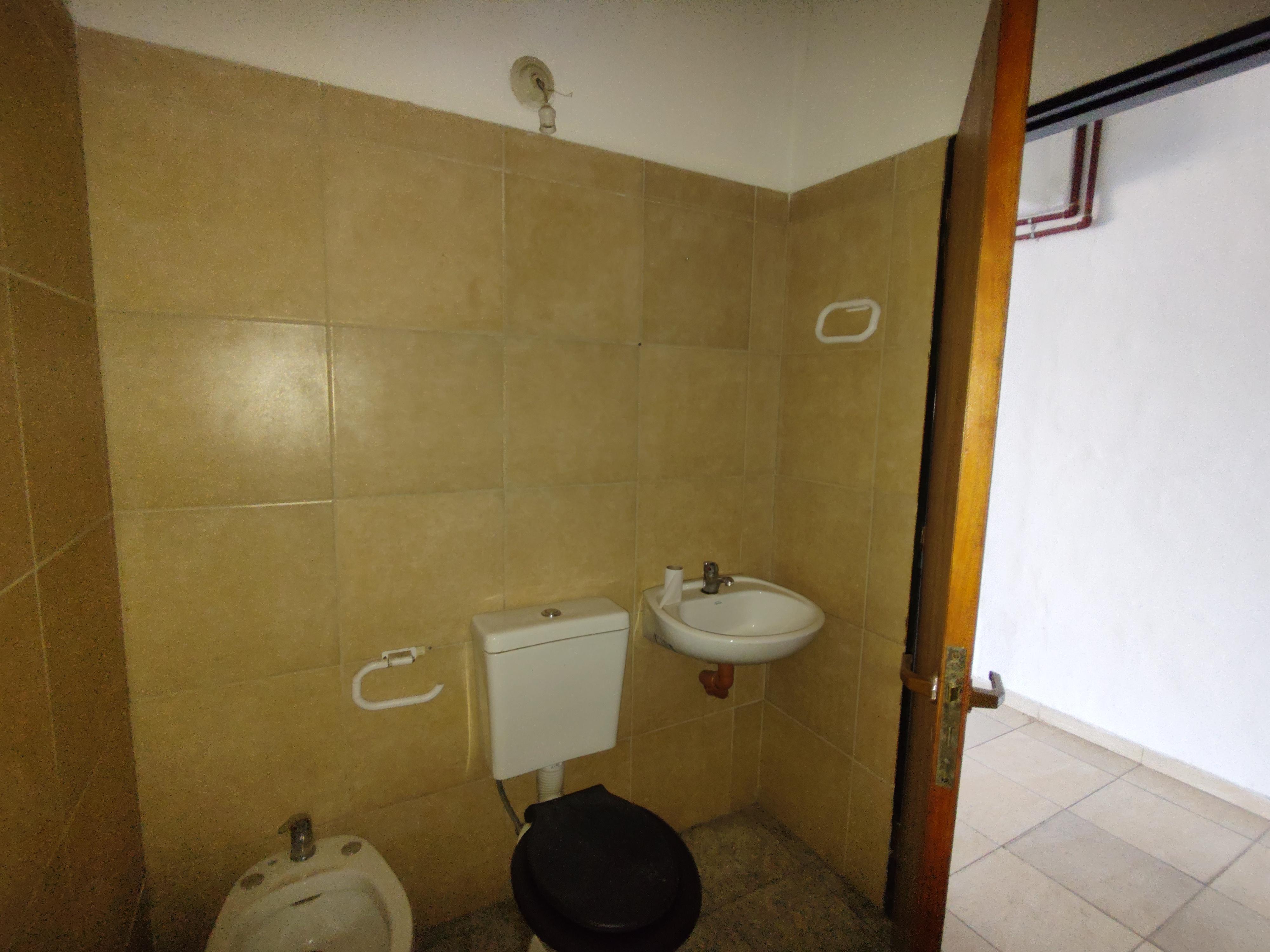 VENTA CASA 3 DORMITORIOS  LOCAL - SANTA ISABEL 3ra Secc - AV ARMADA ARGENTINA