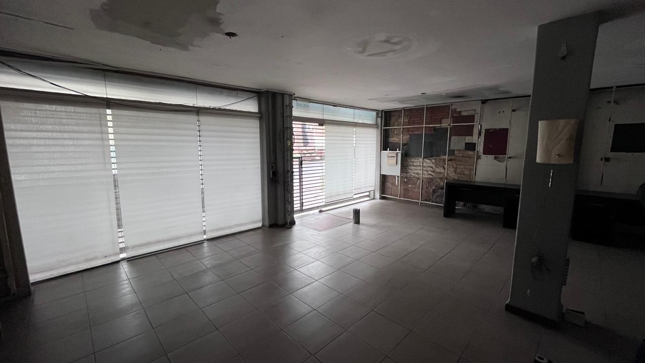 LOCAL con OFICINAS y DEPÓSITO, muy FÁCIL ACCESO - General PAz - Pueyrredón