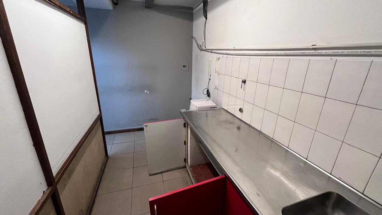 LOCAL con OFICINAS y DEPÓSITO, muy FÁCIL ACCESO - General PAz - Pueyrredón