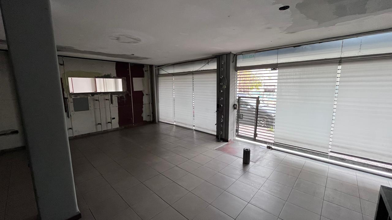 LOCAL con OFICINAS y DEPÓSITO, muy FÁCIL ACCESO - General PAz - Pueyrredón