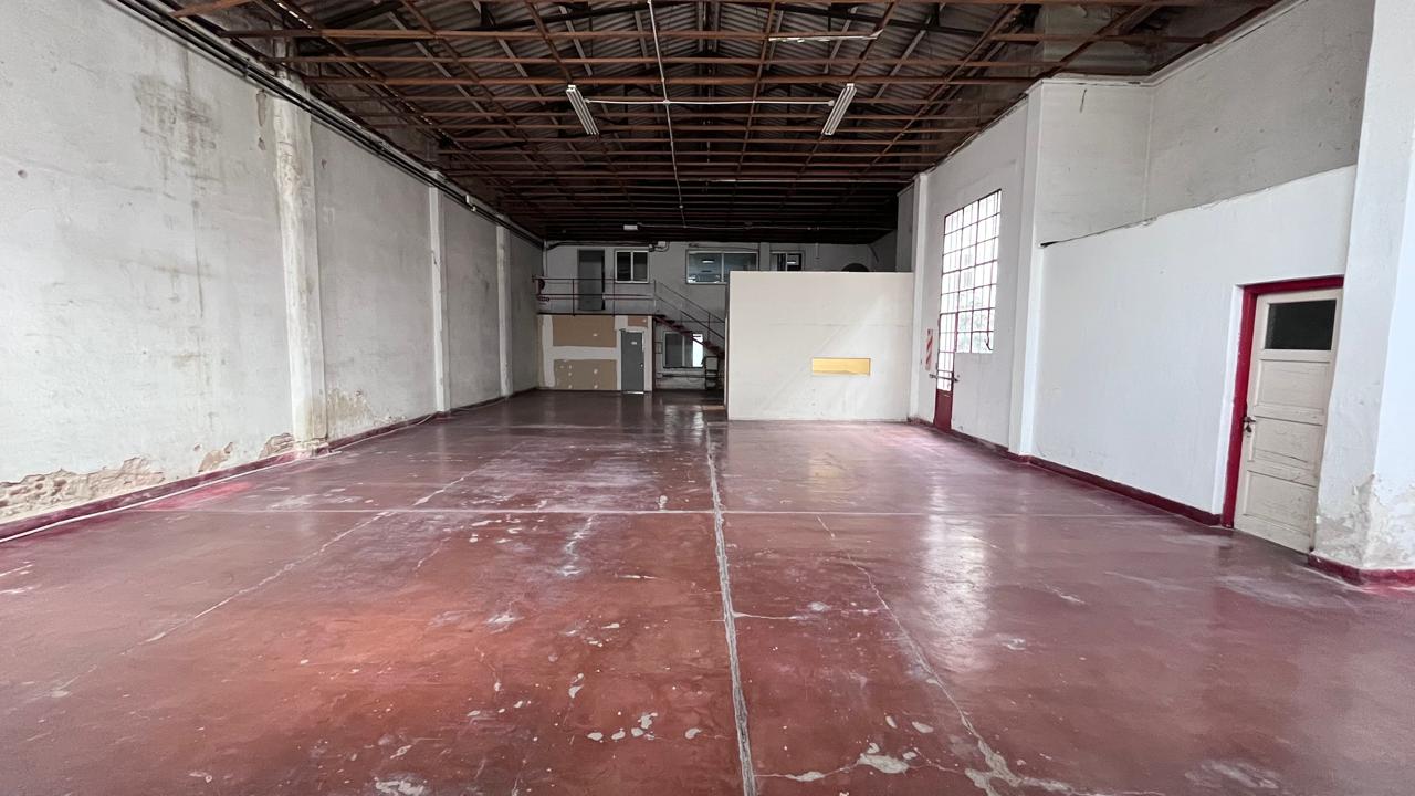 LOCAL con OFICINAS y DEPÓSITO, muy FÁCIL ACCESO - General PAz - Pueyrredón