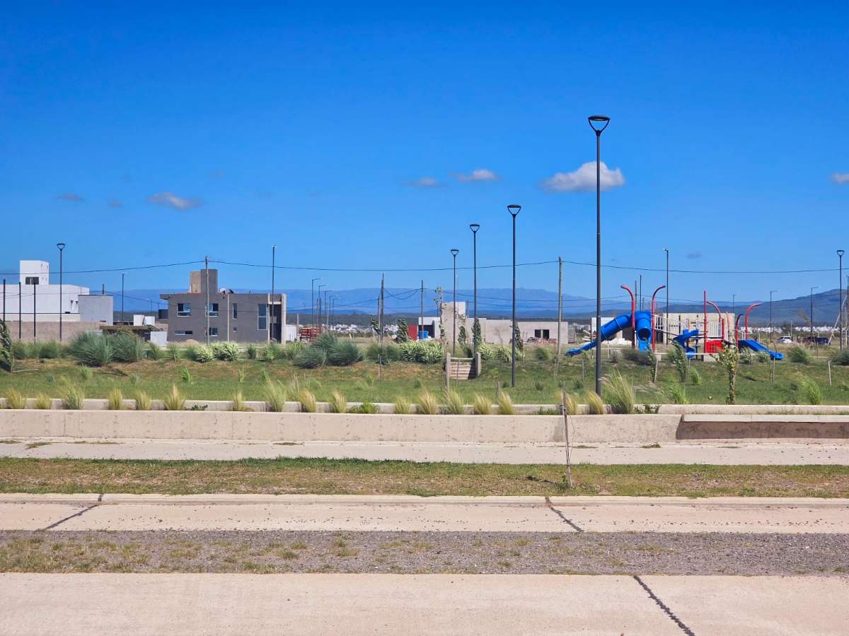 TU PRIMER HOGAR o TU MEJOR INVERSION te espera en Quebradas de Manantiales 2