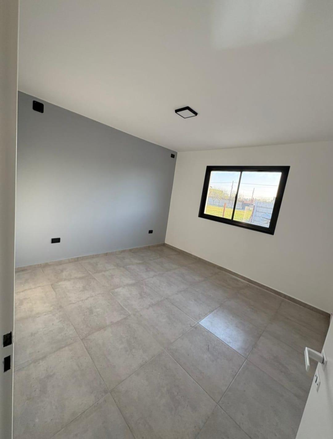 CASA  EN VENTA  2 DORMITORIOS -A ESTRENAR- COLONIA TIROLESA. APTO CREDITO