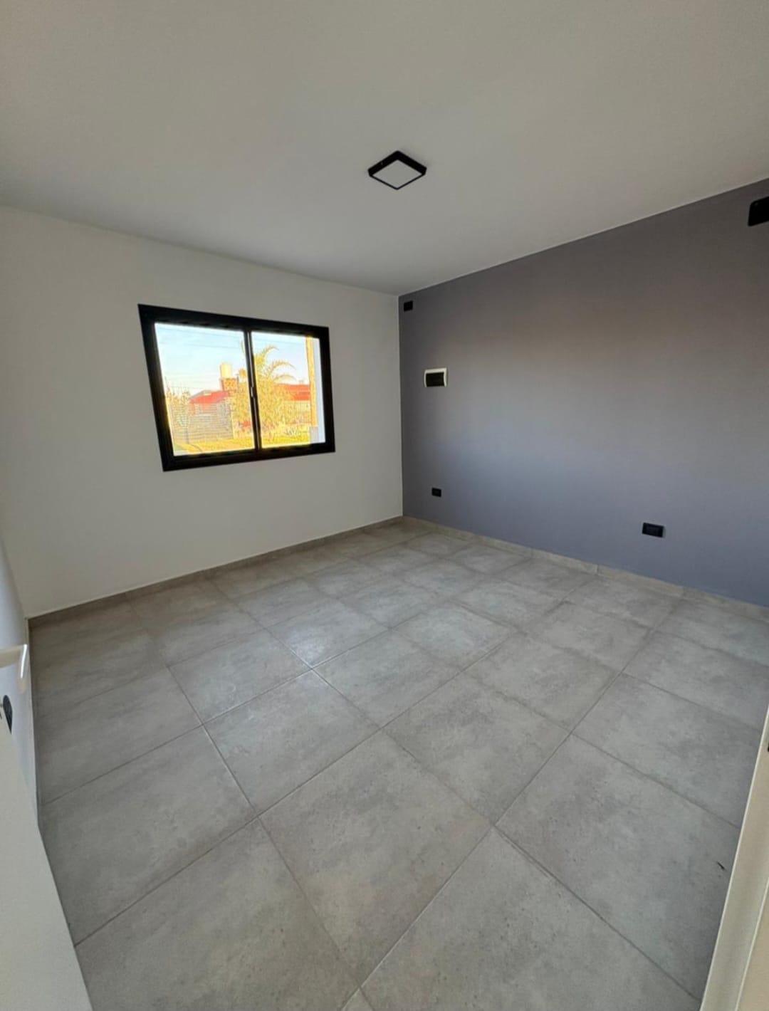 CASA  EN VENTA  2 DORMITORIOS -A ESTRENAR- COLONIA TIROLESA. APTO CREDITO