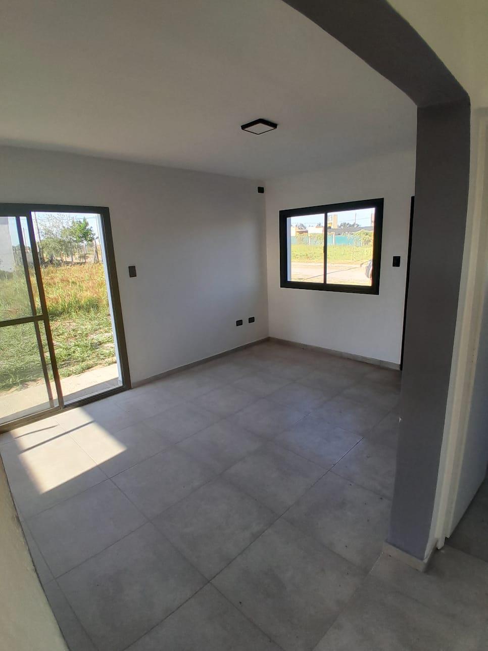 CASA  EN VENTA  2 DORMITORIOS -A ESTRENAR- COLONIA TIROLESA. APTO CREDITO