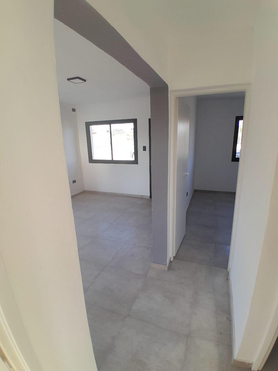 CASA  EN VENTA  2 DORMITORIOS -A ESTRENAR- COLONIA TIROLESA. APTO CREDITO