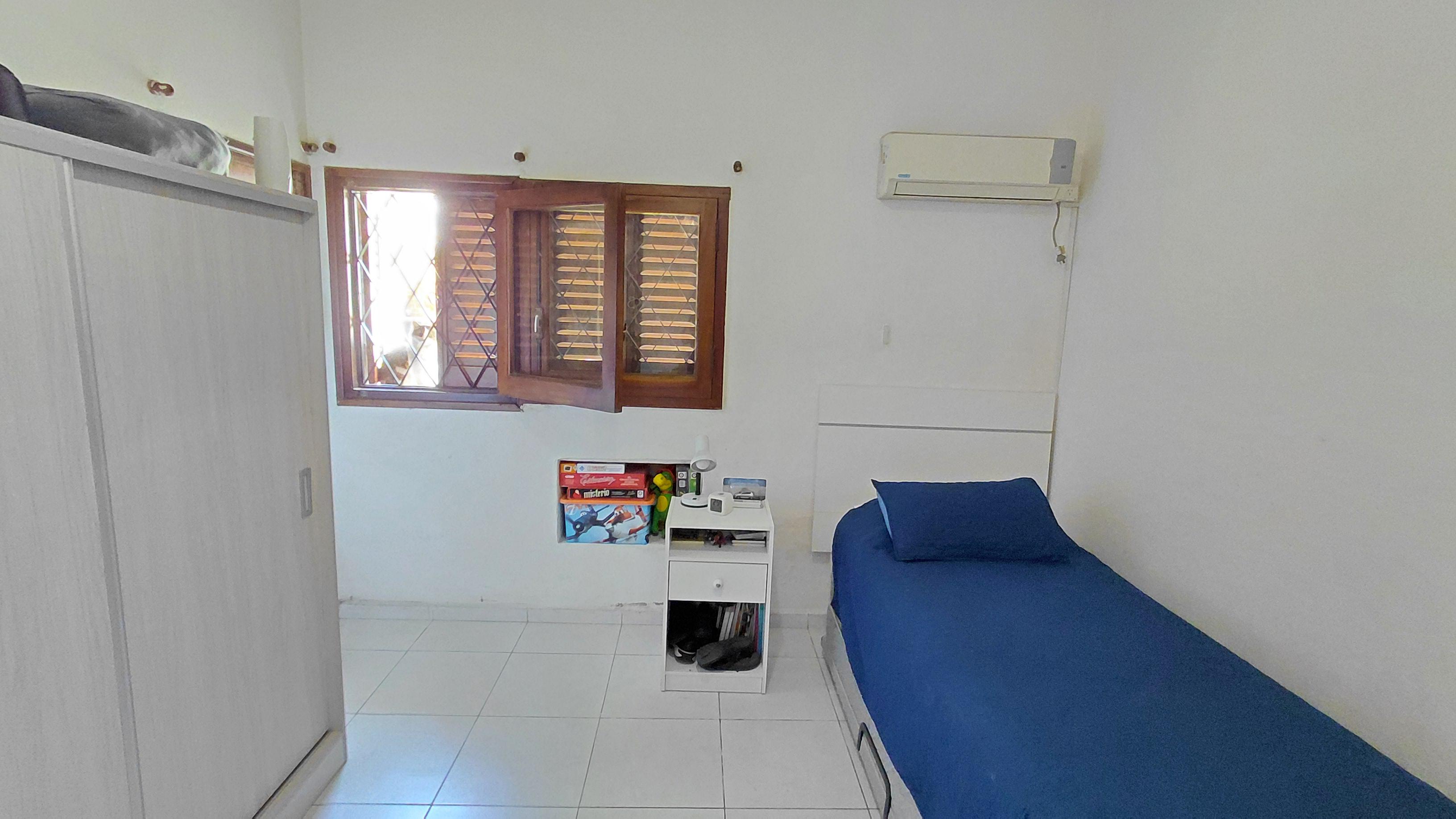 SALVATIERRA VENDE - CASA DE DOS DORMITORIOS-BARRIO JUNIORS-EXC.UBICAC-PATIO