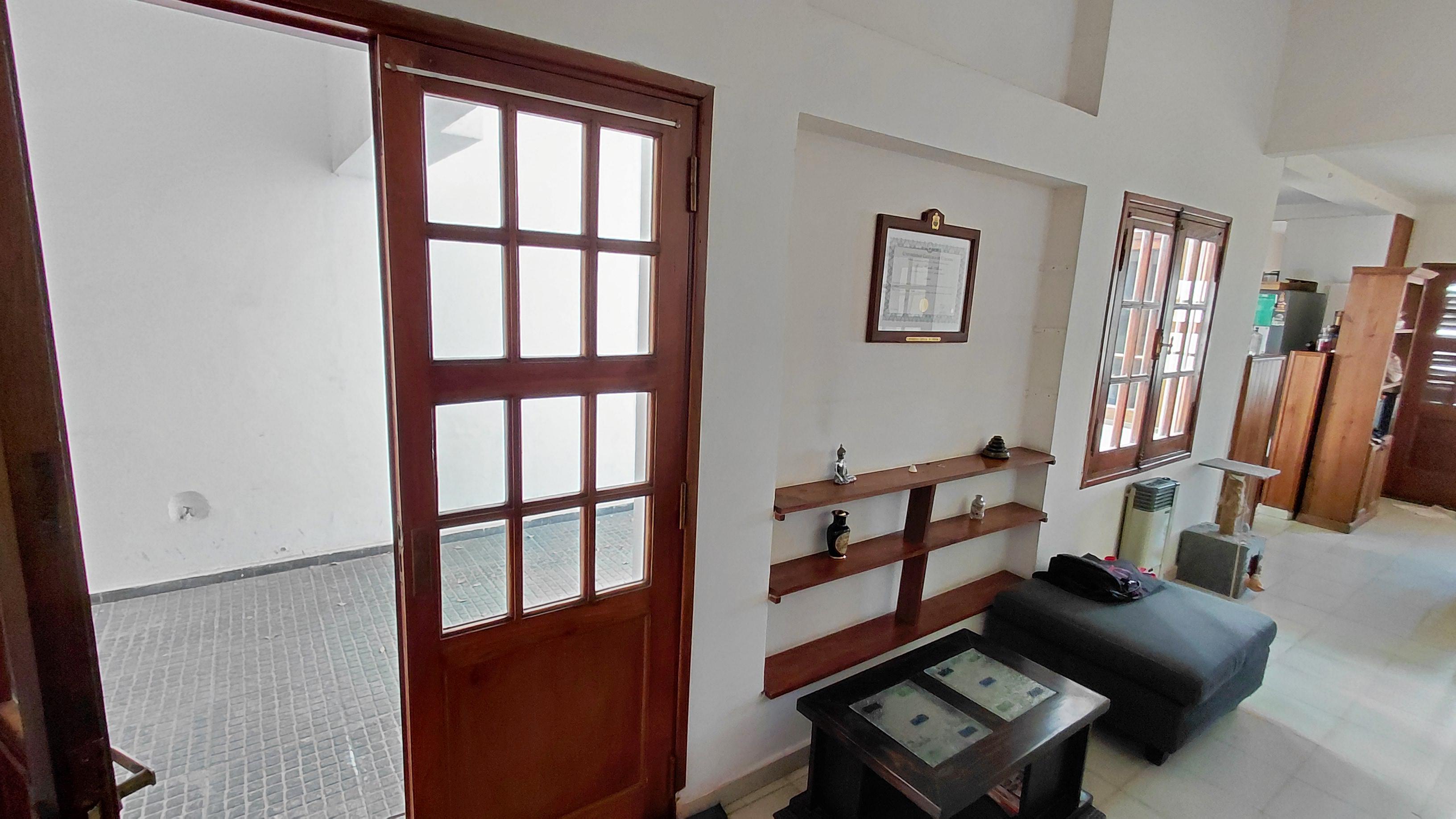 SALVATIERRA VENDE - CASA DE DOS DORMITORIOS-BARRIO JUNIORS-EXC.UBICAC-PATIO