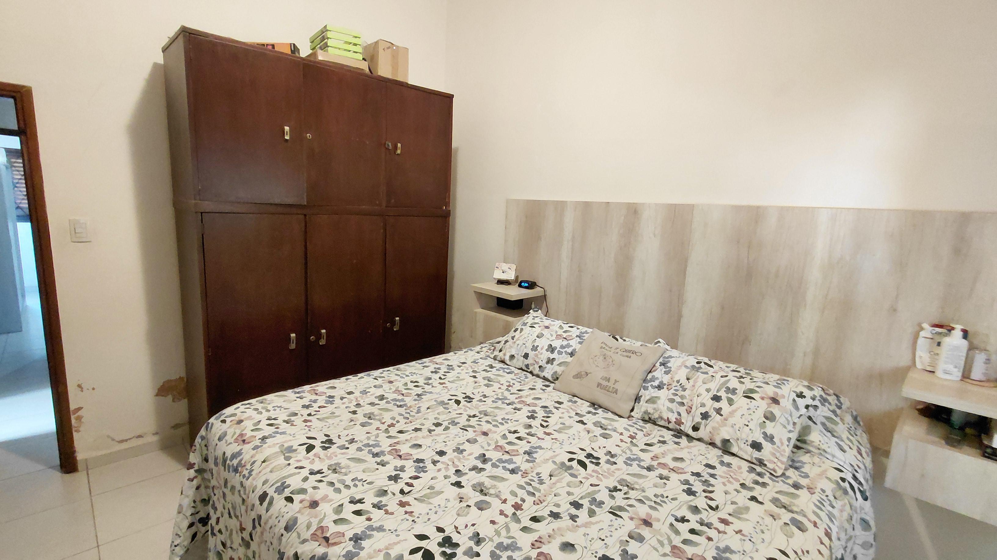 SALVATIERRA VENDE - CASA DE DOS DORMITORIOS-BARRIO JUNIORS-EXC.UBICAC-PATIO