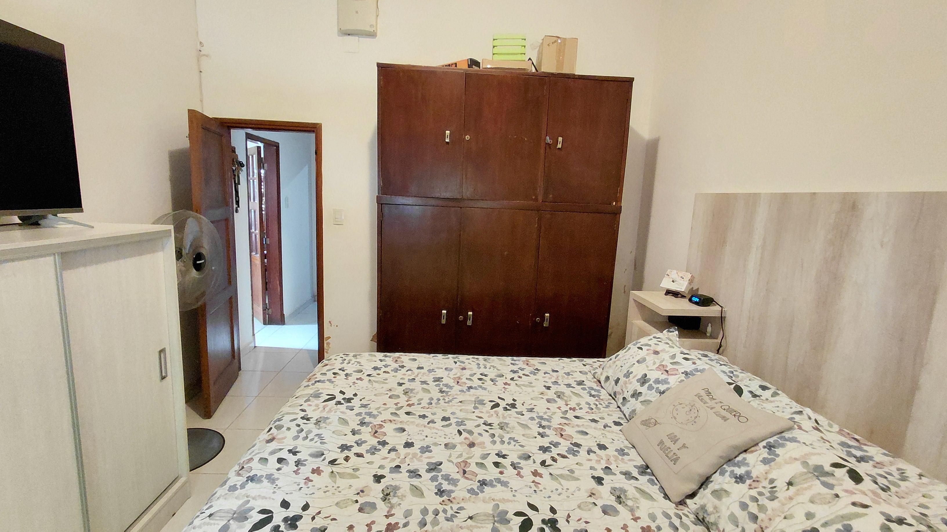 SALVATIERRA VENDE - CASA DE DOS DORMITORIOS-BARRIO JUNIORS-EXC.UBICAC-PATIO