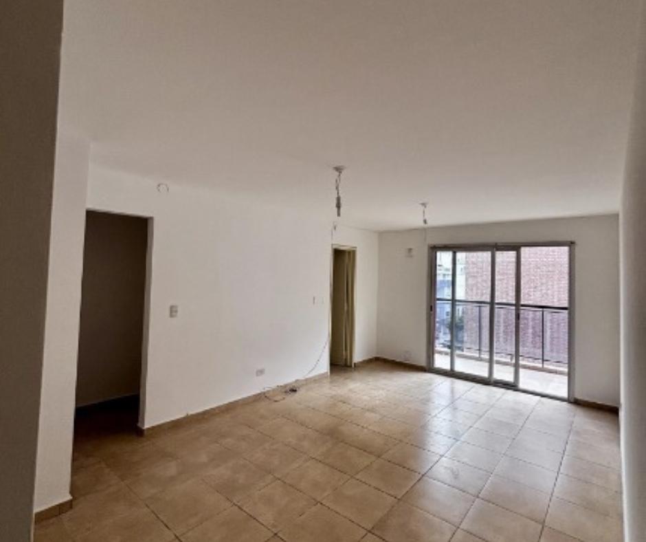 Alquilo depto 2 dorm, cplacard. B Alberdi.