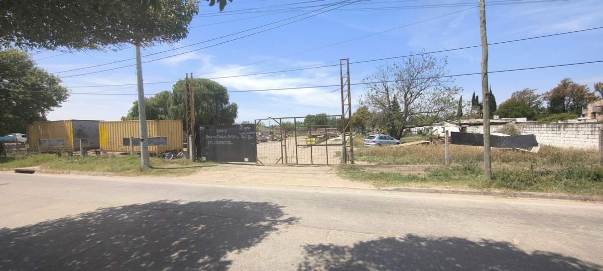 Alquiler de terreno - Uso comercial yo Industrial