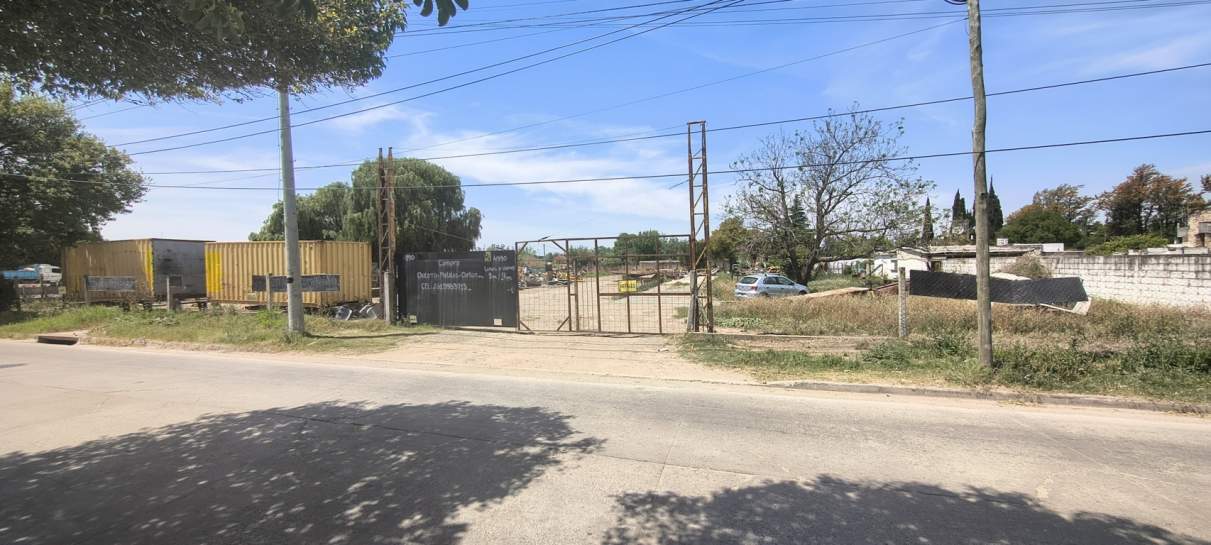 Alquiler de terreno - Uso comercial yo Industrial