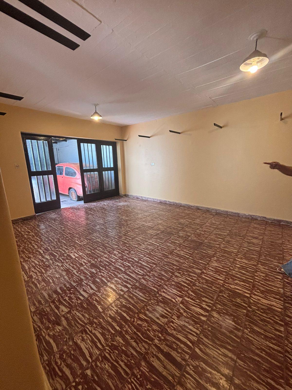 Se alquila casa en Barrio Panamericano