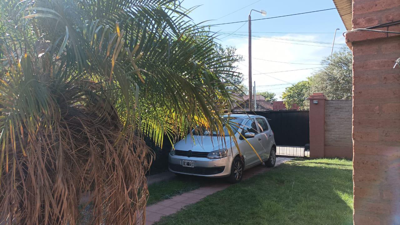 Casa con Quincho y Pileta