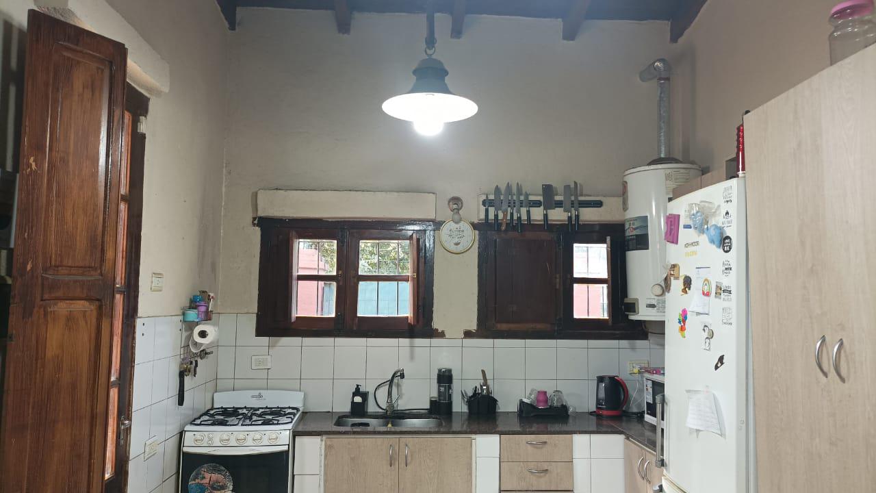 Casa con Quincho y Pileta