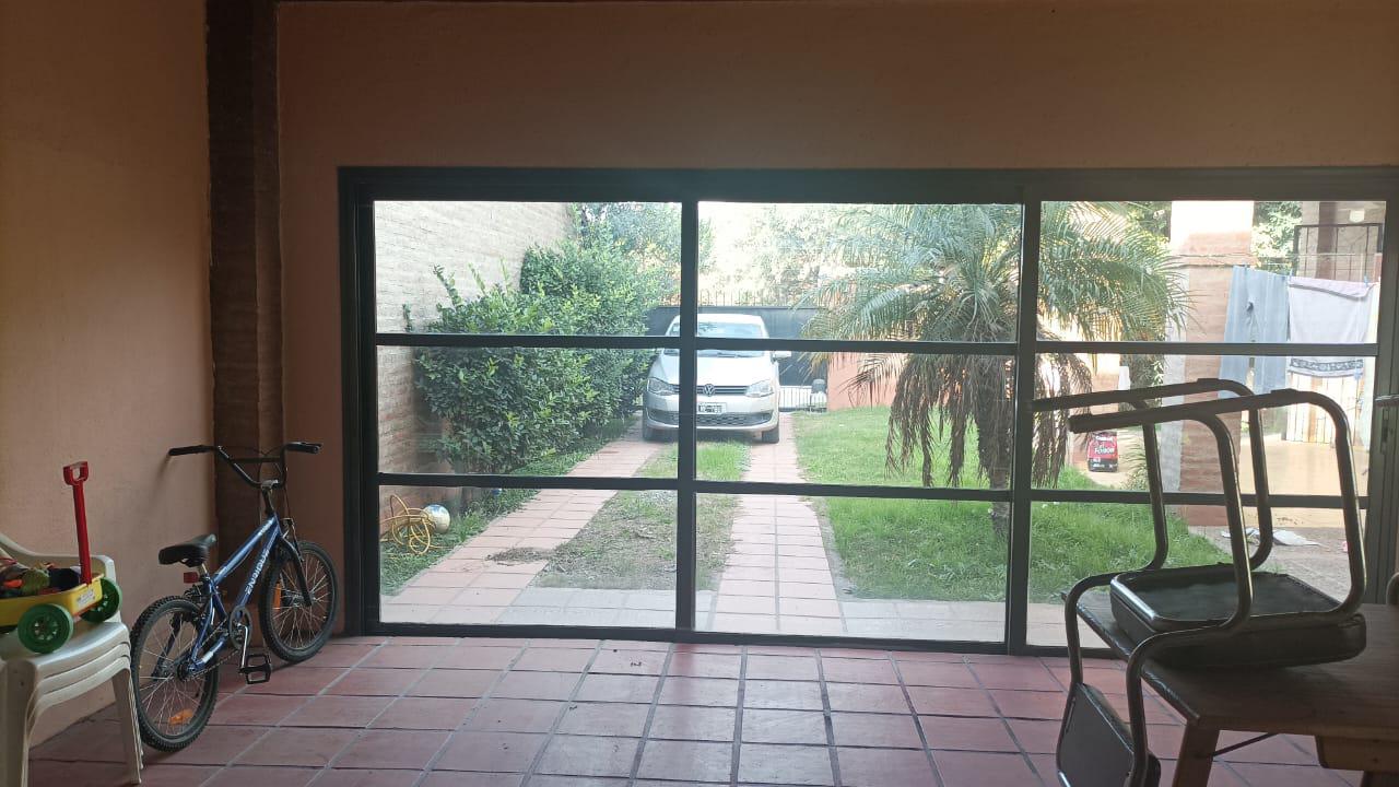 Casa con Quincho y Pileta