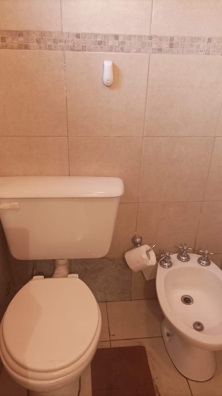 Casa con Quincho y Pileta