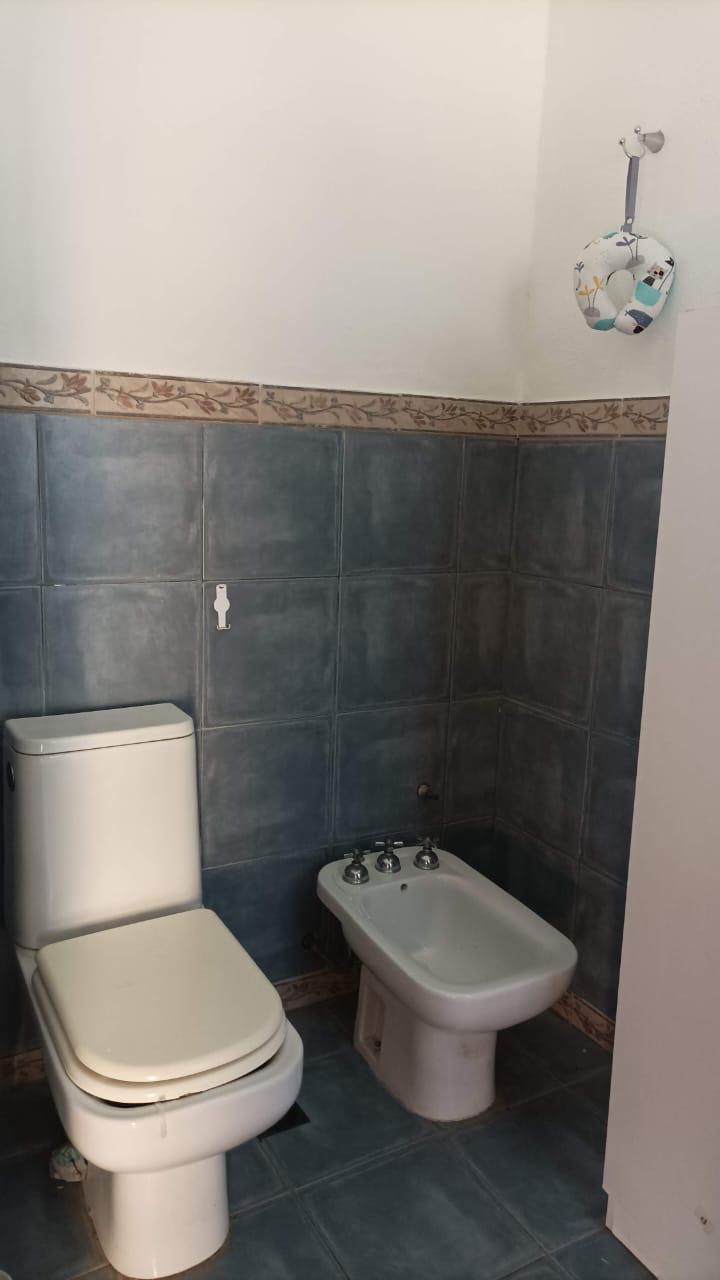 Casa con Quincho y Pileta