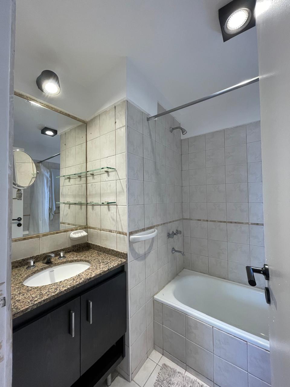 Venta dpto 3 dorm semipiso  Cofico