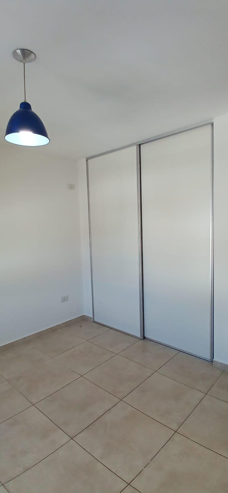 ALQUILER DEPARTAMENTO 2 DORMITORIOS. 1 BAÑO. BALCÓN. BARRIO ALBERDI. CÓRDOBA.