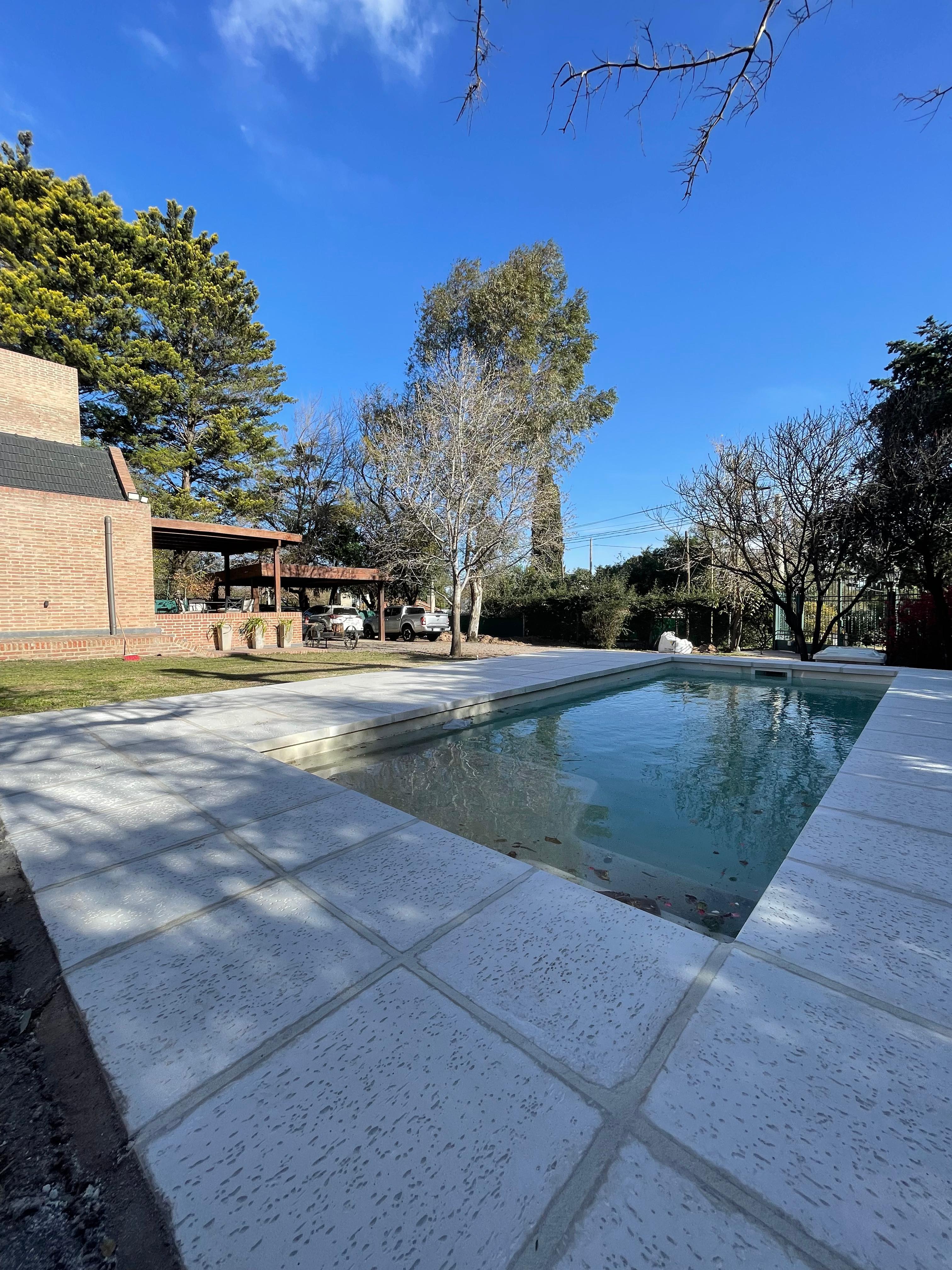 Alquiler Temporal Villa Allende Gof - 3 Dormitorios