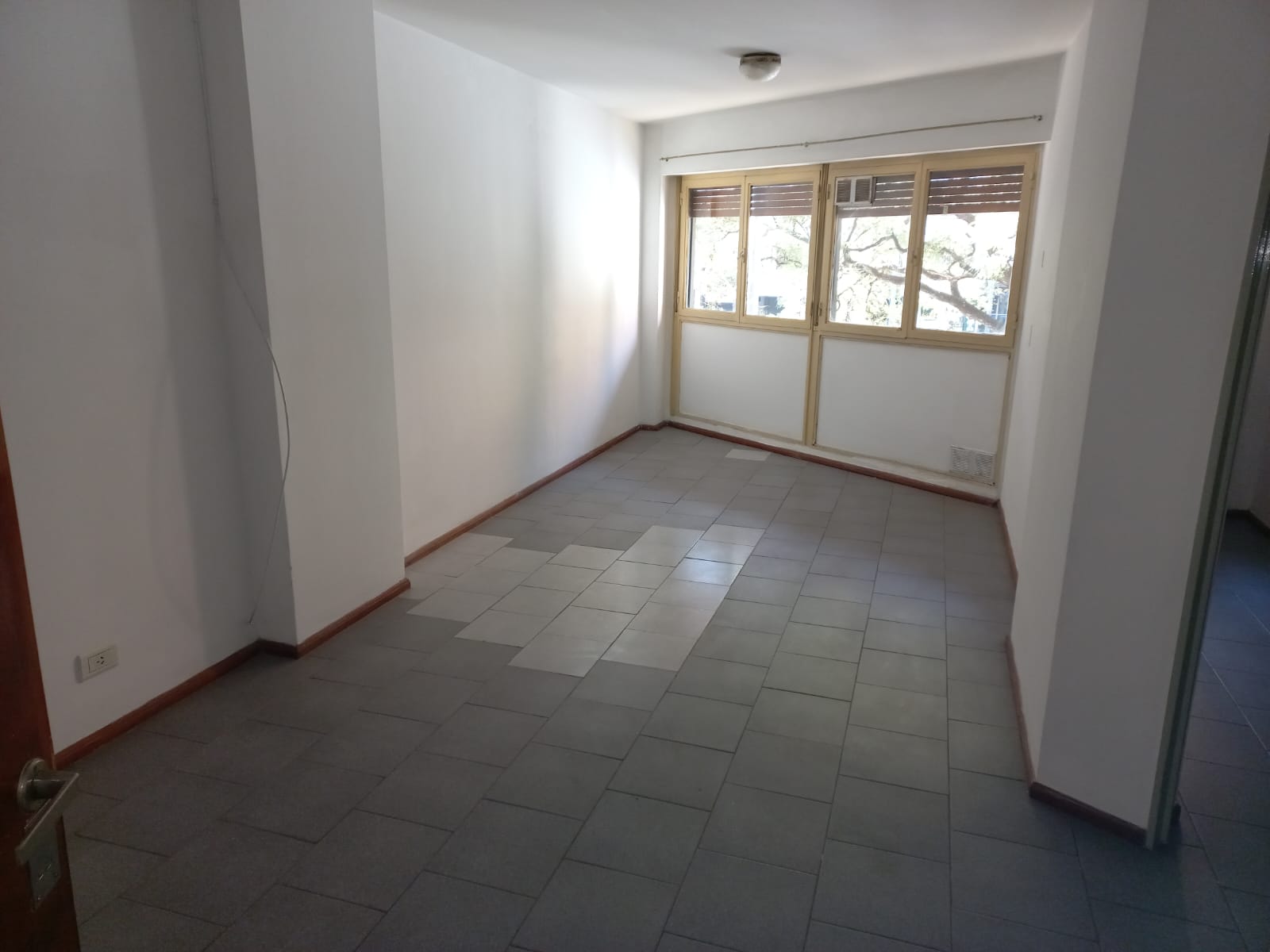 DPTO EN ALQUILER 1 DORM, EXTERNO CAÑADA Y BV SAN JUAN