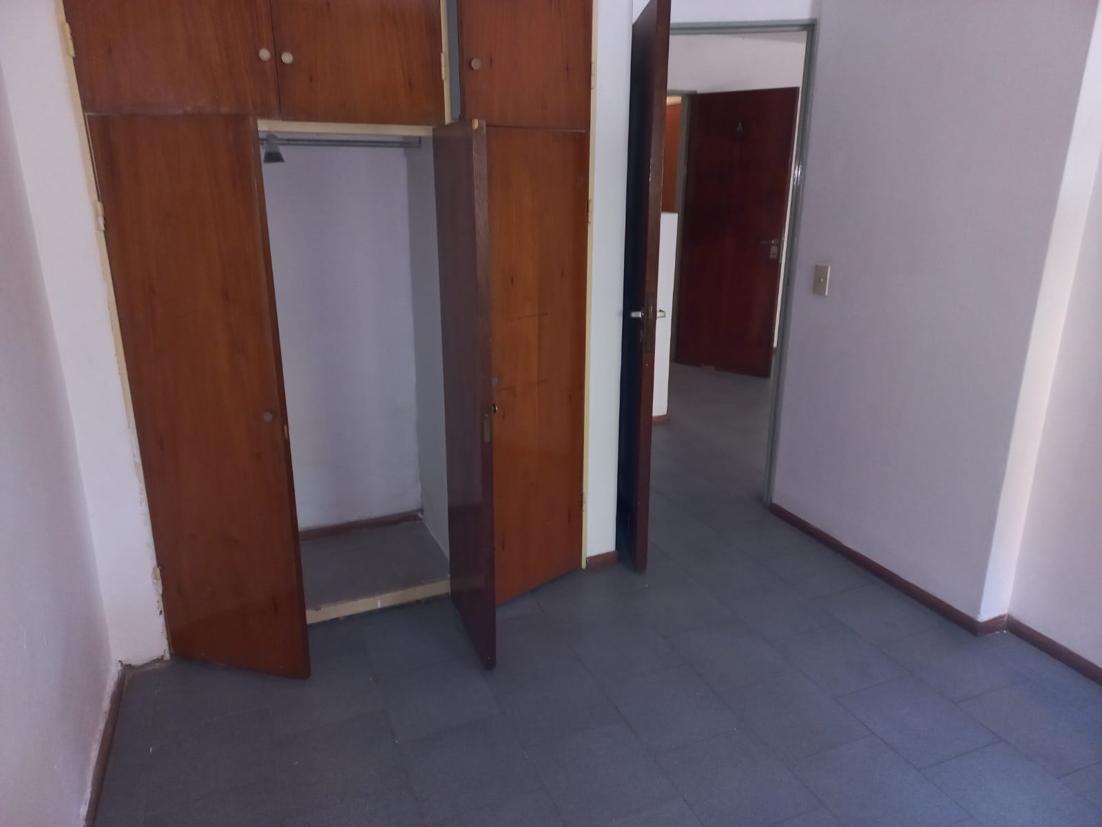 DPTO EN ALQUILER 1 DORM, EXTERNO CAÑADA Y BV SAN JUAN