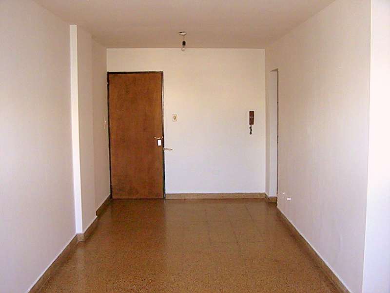 DPTO ALQUILER MONOAMBIENTE CENTRO AV. MAIPU 343 CBALCON