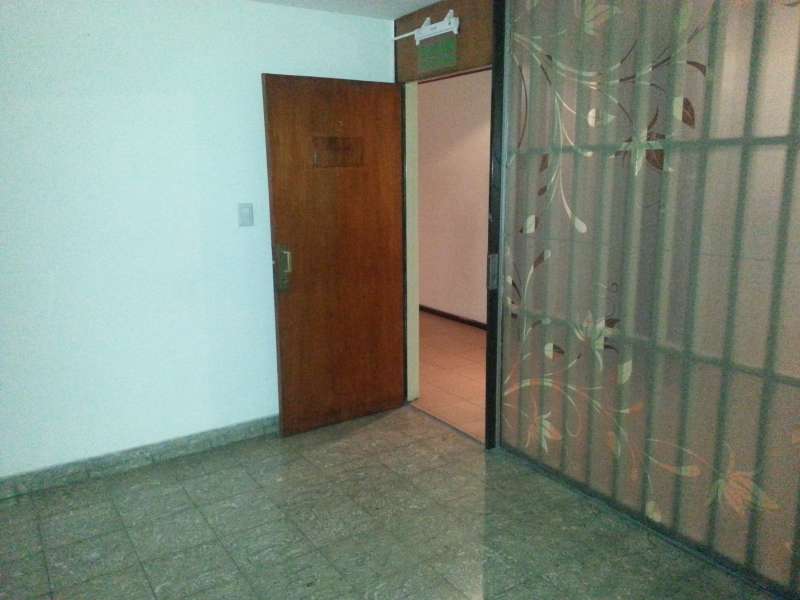OFICINA ALQUILER, CENTRO VELEZ SARSFIELD 27, AMPLIA 35 M2