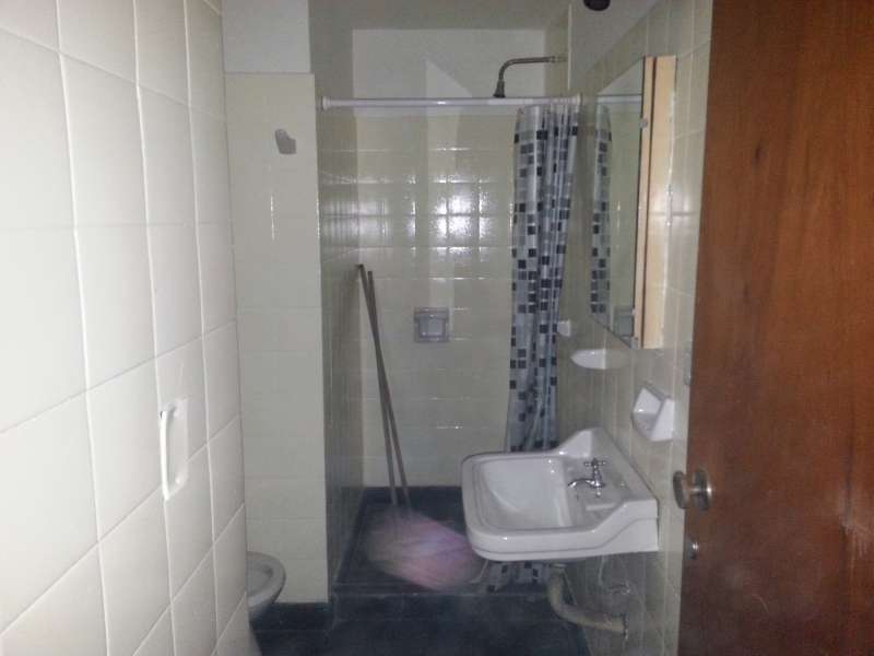 OFICINA ALQUILER, CENTRO VELEZ SARSFIELD 27, AMPLIA 35 M2