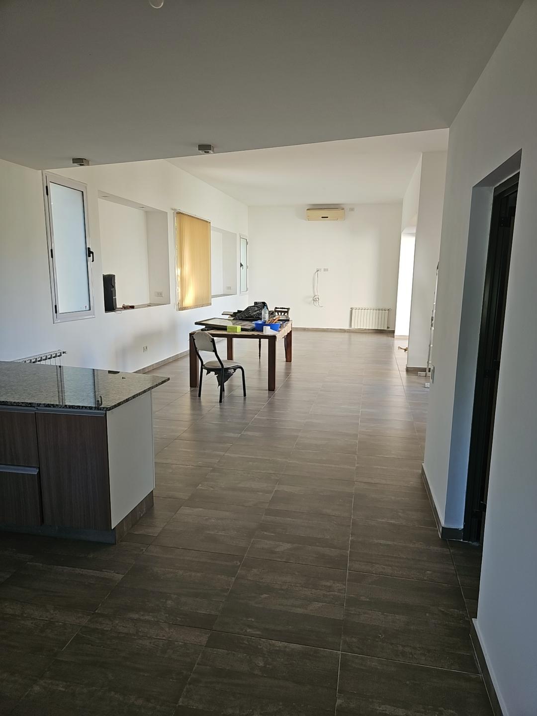 Fincas 2 Excelente Casa Esquina. U$S480.000.- Se recibe propiedad en parte de pago