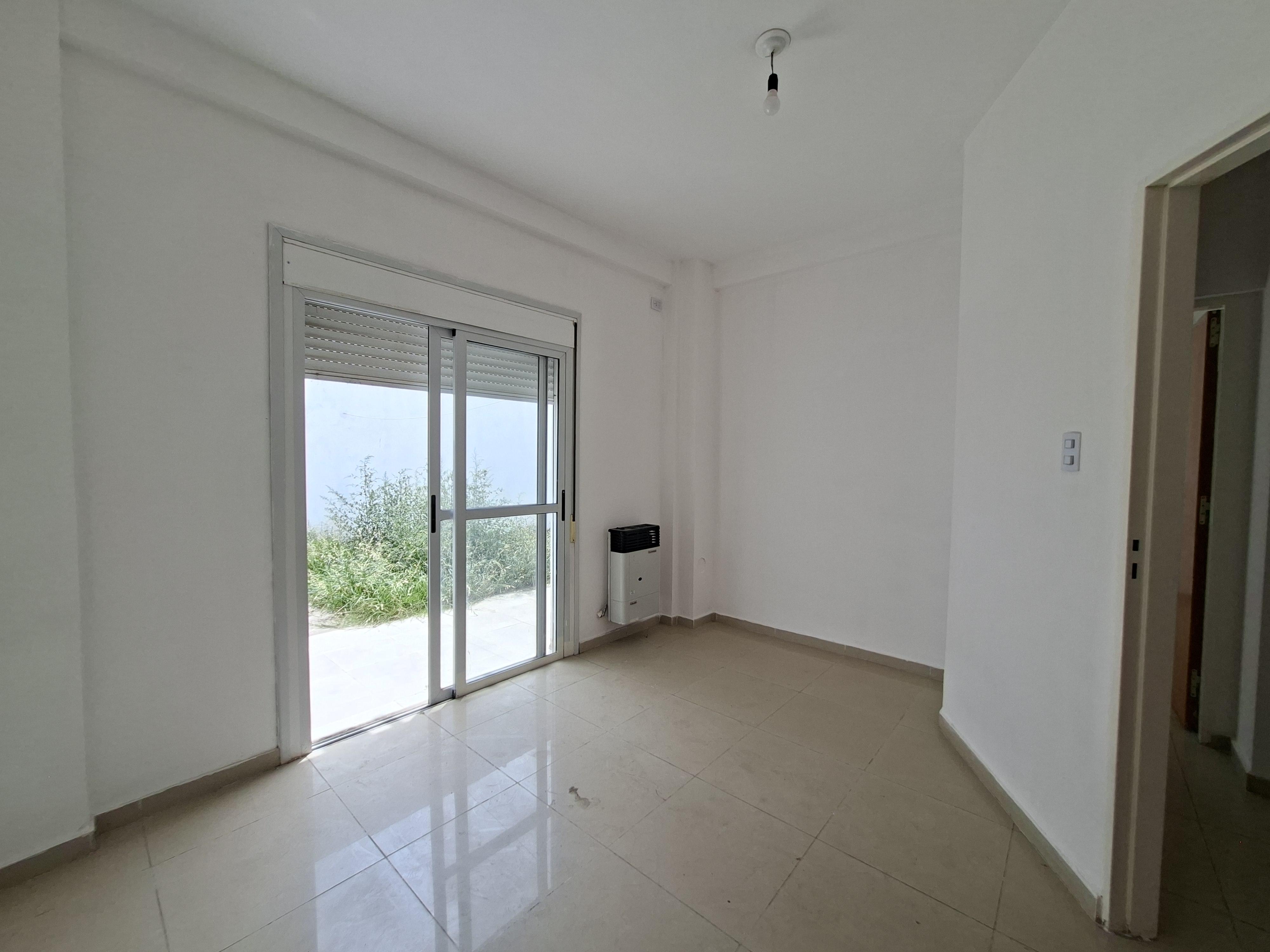 ALQUILER DPTO 2 DORM COCH PATIO