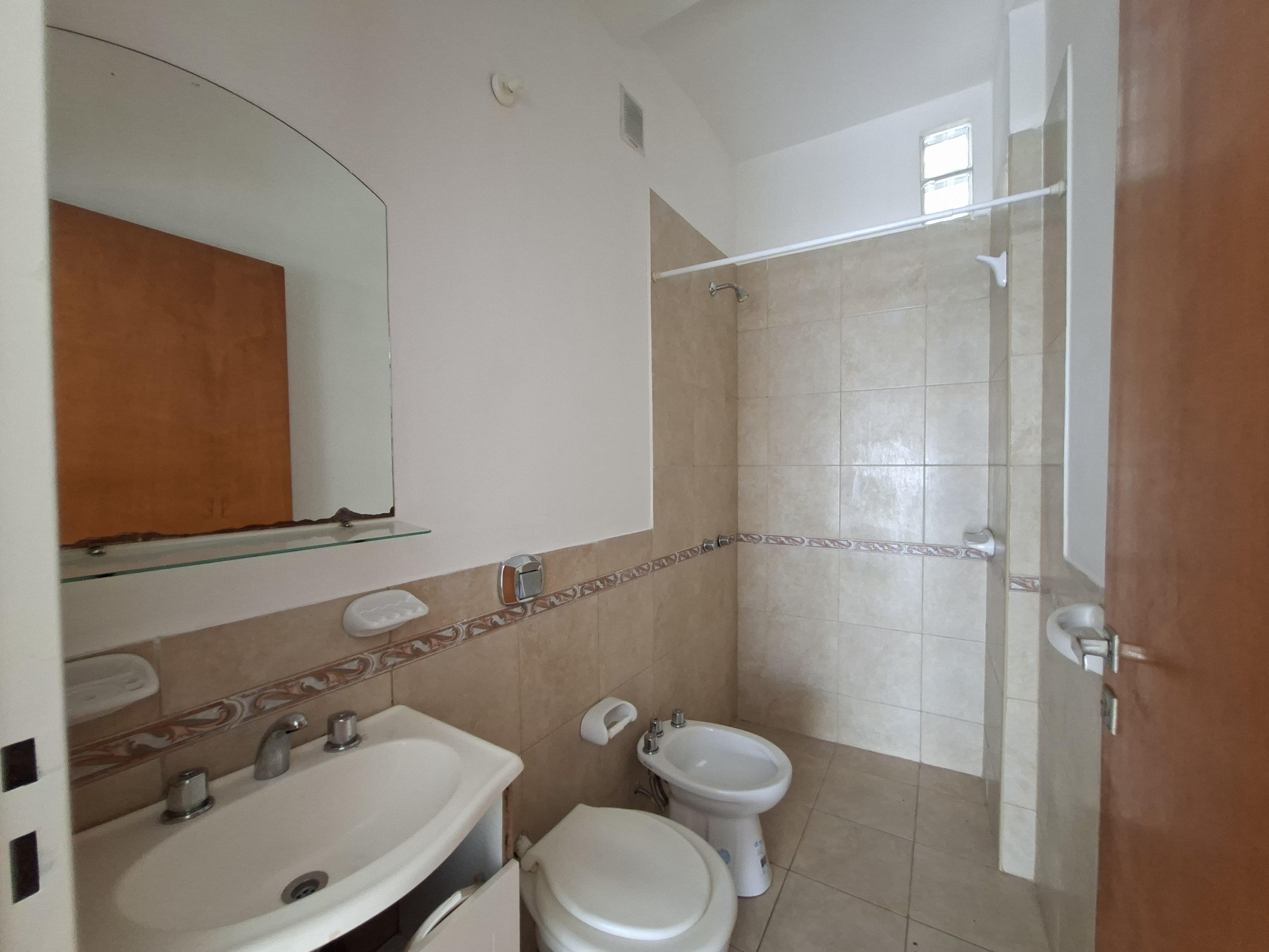 ALQUILER DPTO 2 DORM COCH PATIO