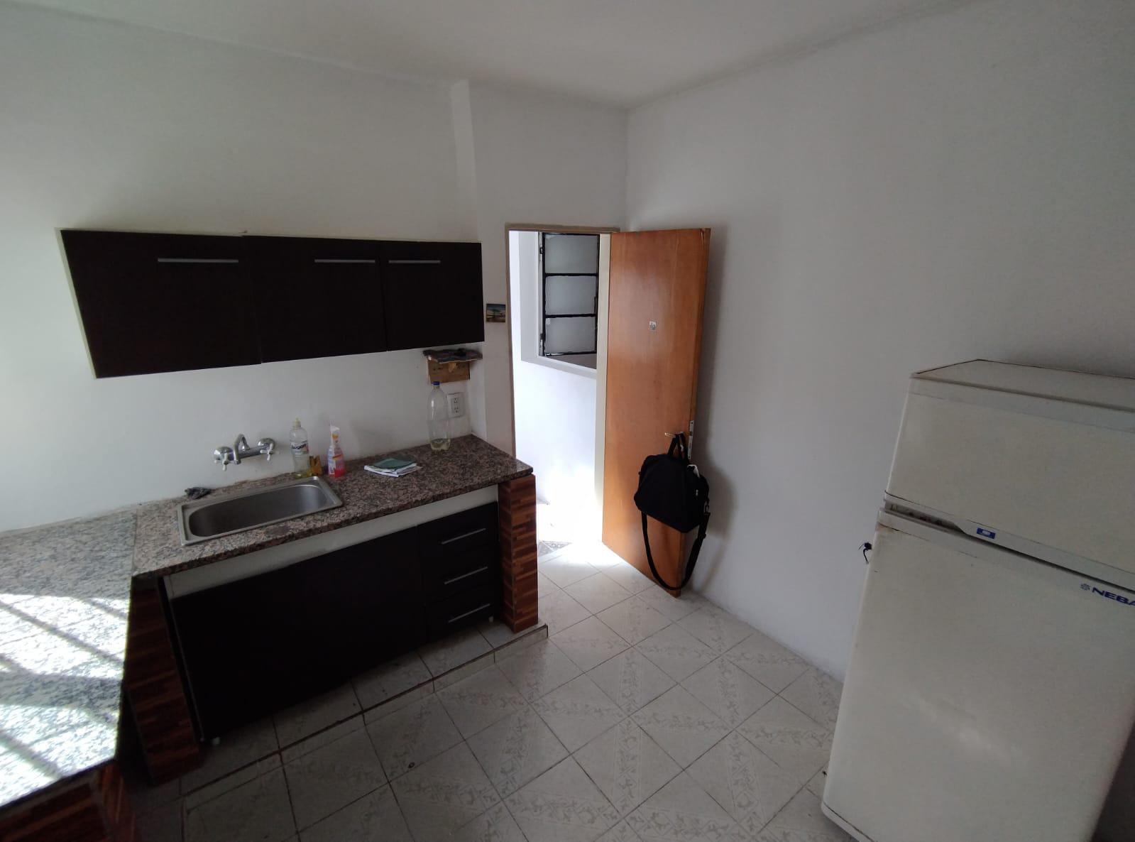 SE ALQUILA CASA EN B SARMIENTO