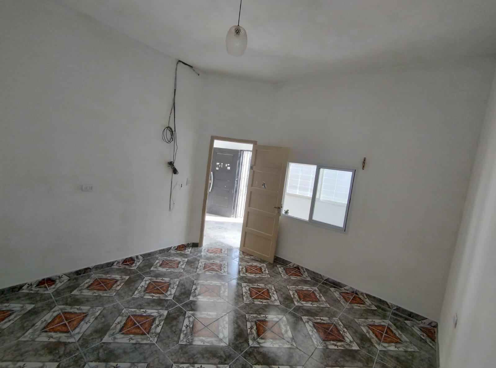 SE ALQUILA CASA EN B SARMIENTO