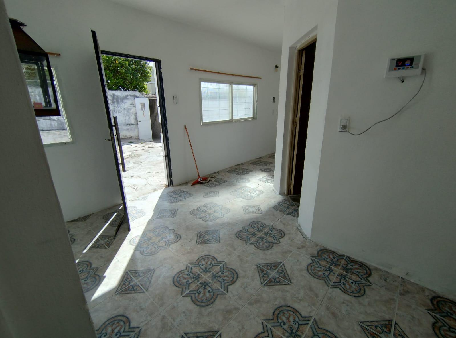 SE ALQUILA CASA EN B SARMIENTO